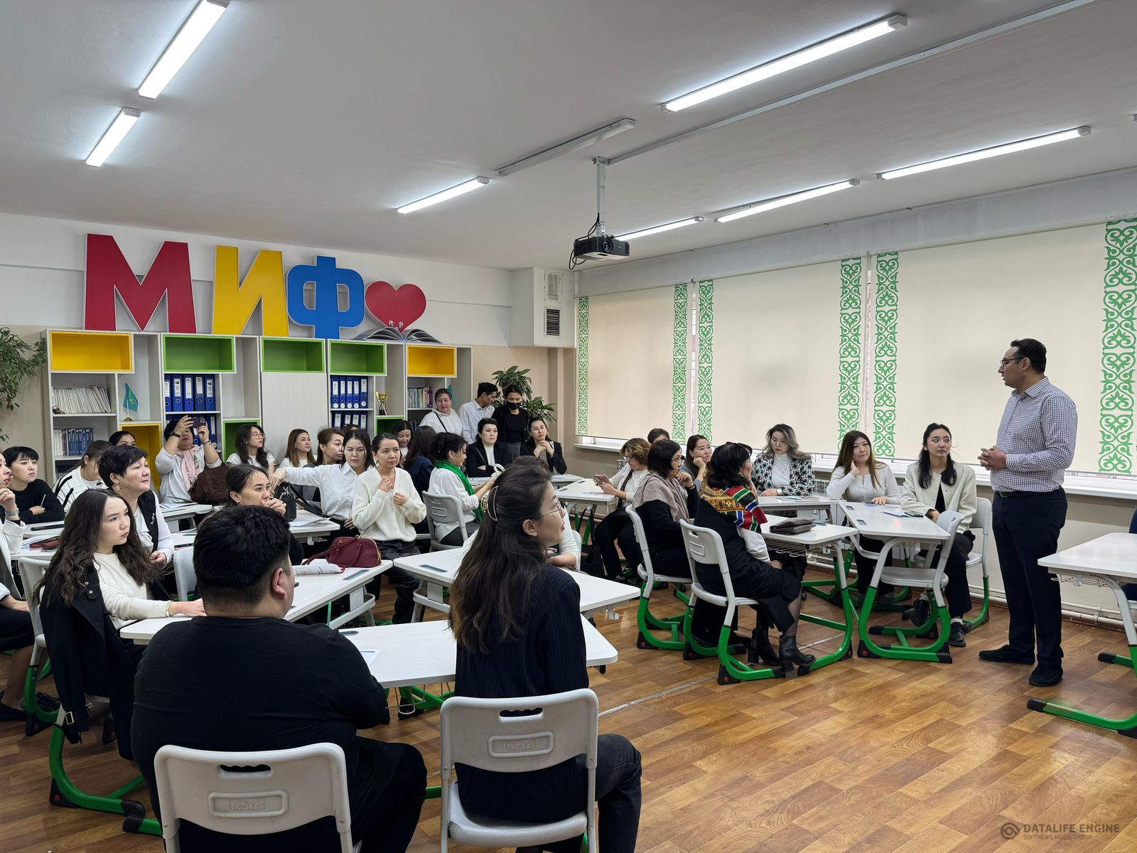 "Оқушыларды шығармашылыққа шыңдау: Ізденіс. Қолдау. Жетістік " атты аудандық семинар