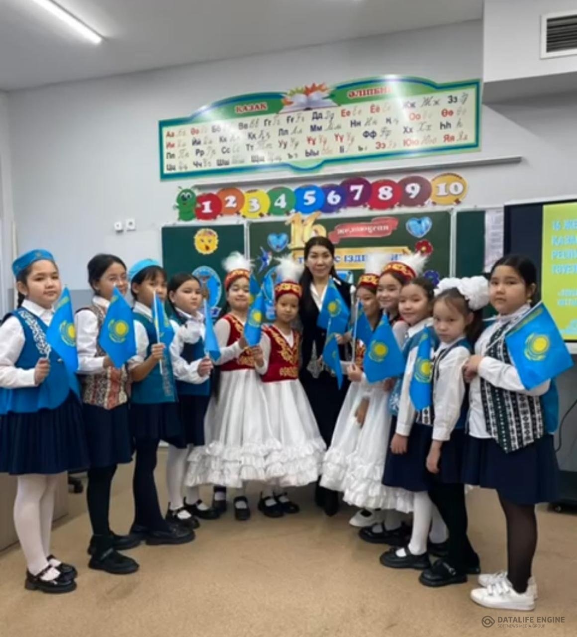 1 “Ж” және 4 "А" сыныбында «Тәуелсіздік – теңдесі жоқ байлығым» тақырыбында сынып сағаты өтілді.