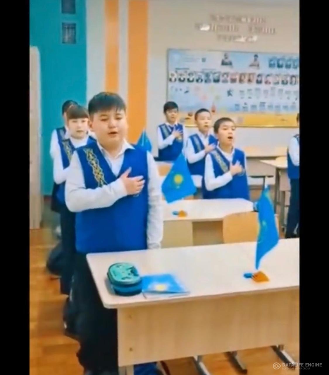 5 "З" сынып оқушыларымен Тәуелсіздік күніне орай сынып сағаты өткізілді.